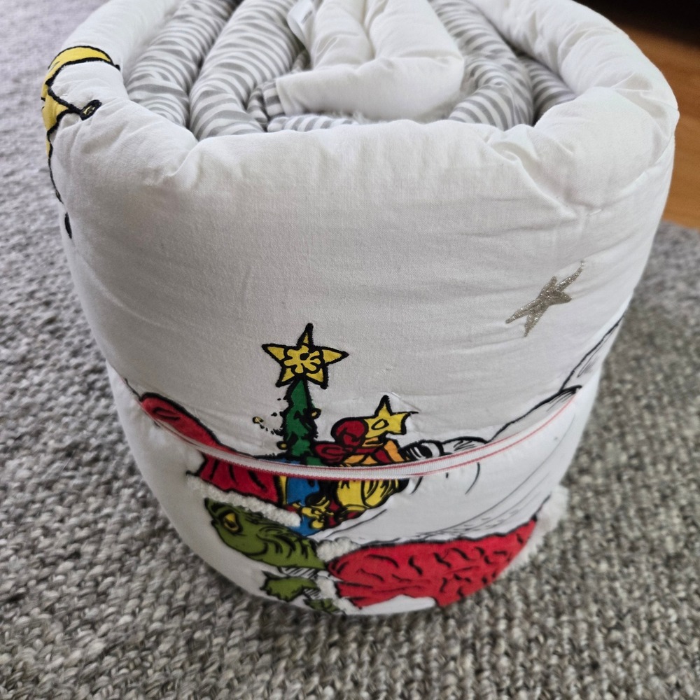 Pottery Barn Kids Dr Seuss The Grinch Quilt Full Queen Cindy Lou Christmas NEW - Picture 4 of 11